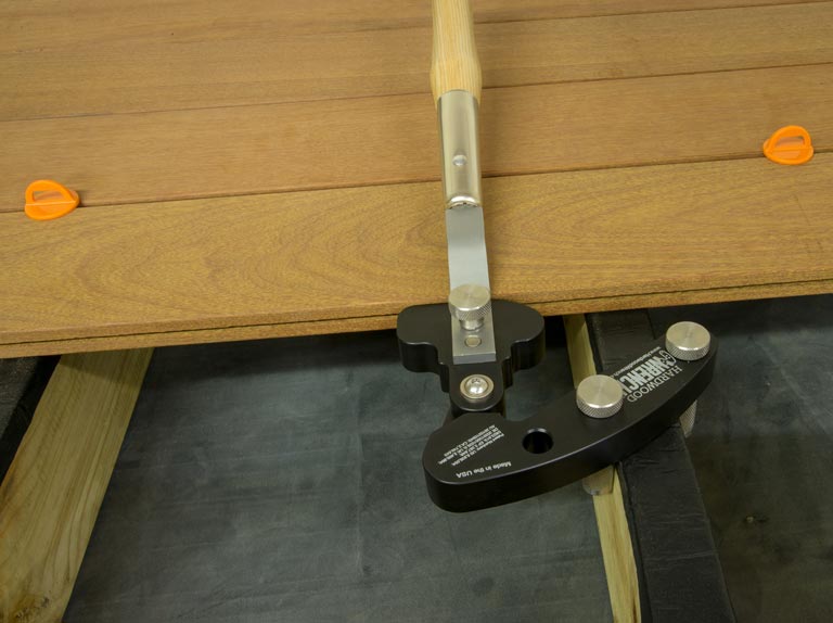 Deck Board Straightening Tool